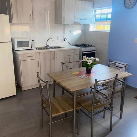 Cozy 1-Bedroom Apartment Close To City Center Willemstad Exterior foto
