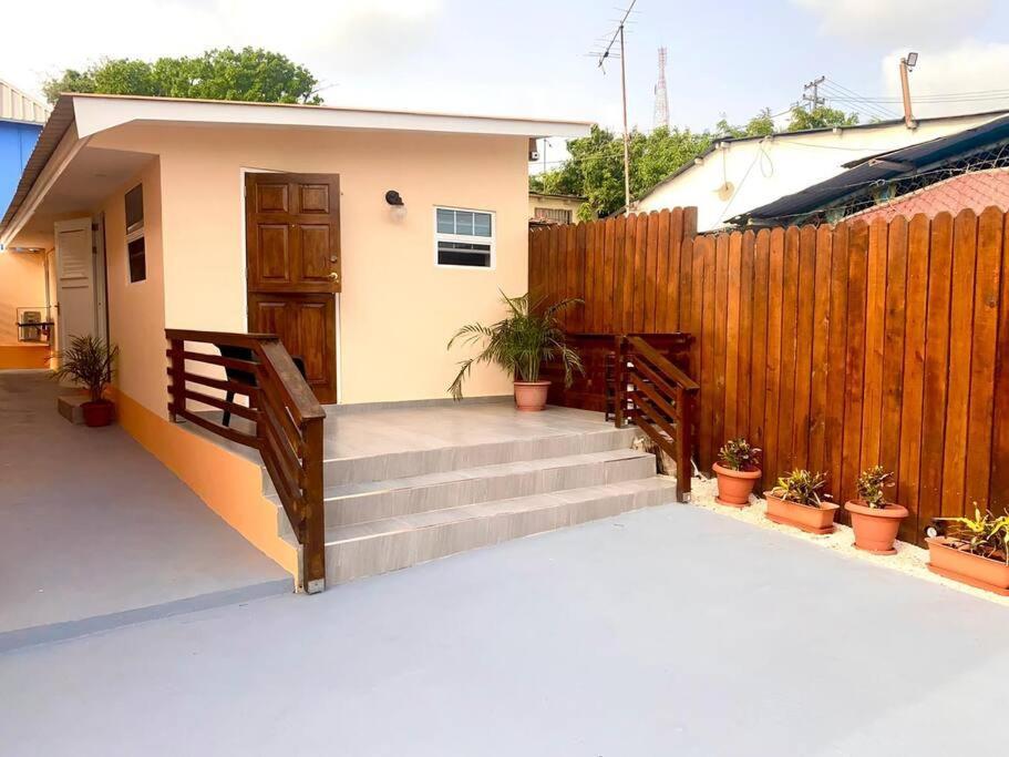 Cozy 1-Bedroom Apartment Close To City Center Willemstad Exterior foto